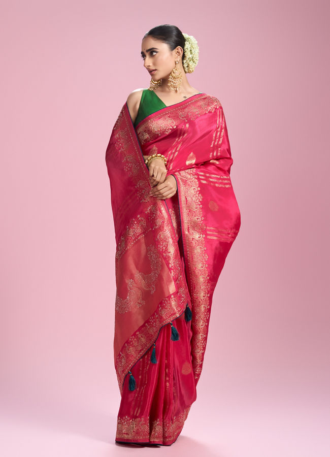 Mohey Women Elegant Pink Saree Ensemble