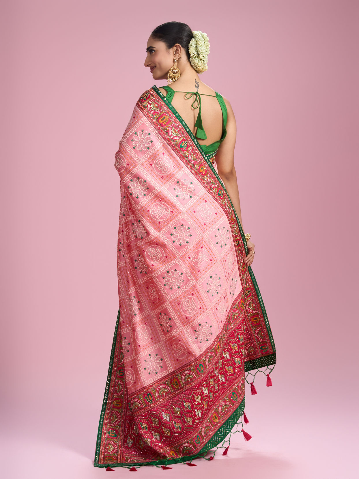 Mohey Women Vibrant Pink Charm Saree