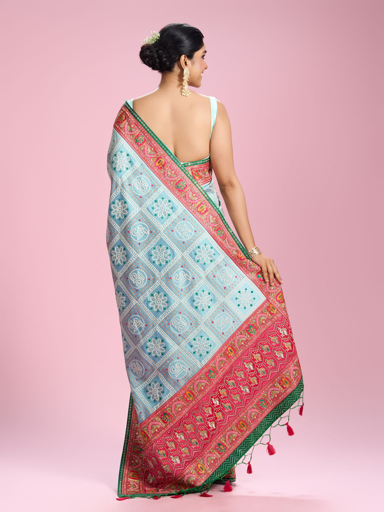 Mohey Women Sapphire Elegance Saree