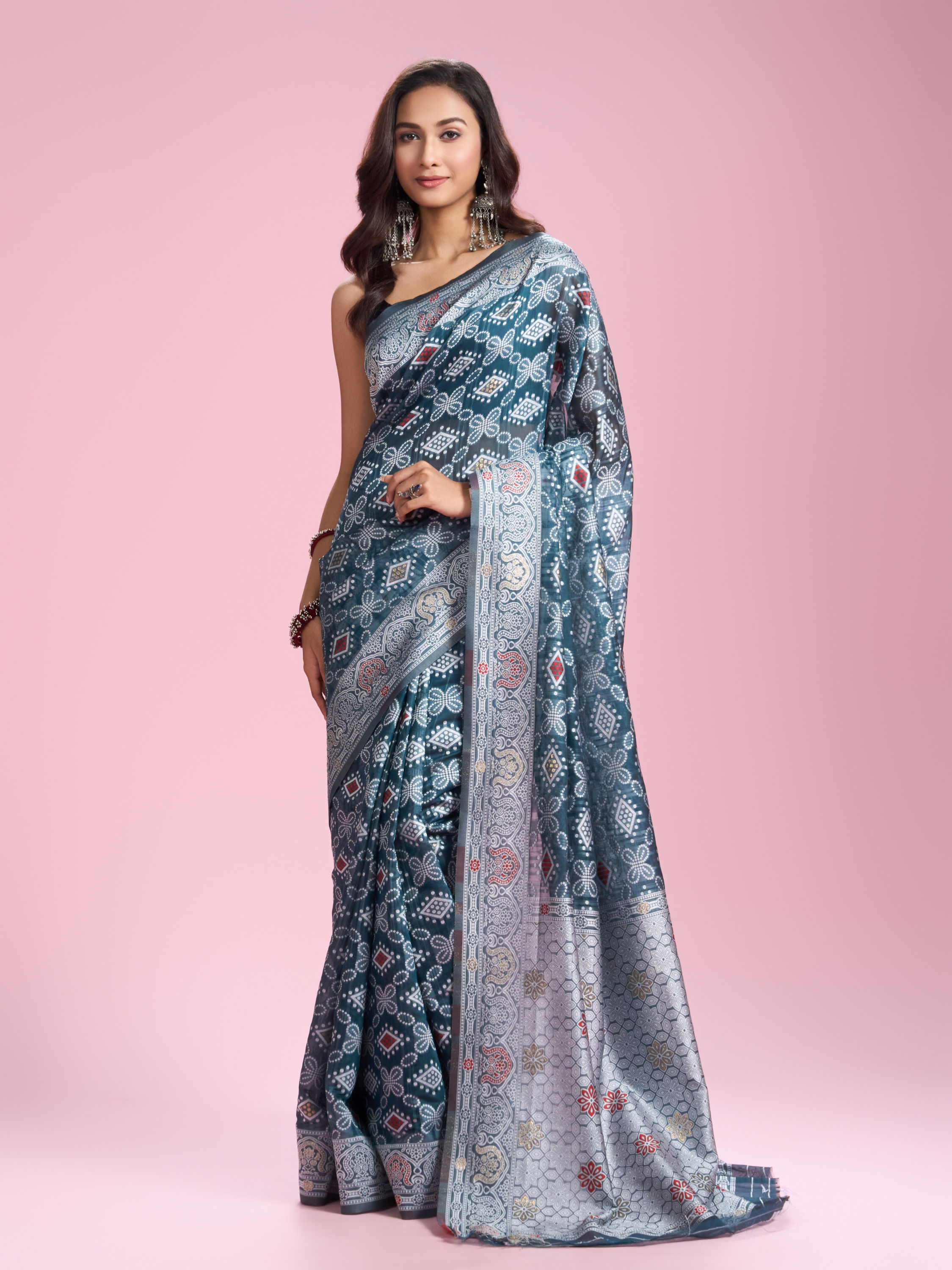 Mohey Women Emerald Expression Saree