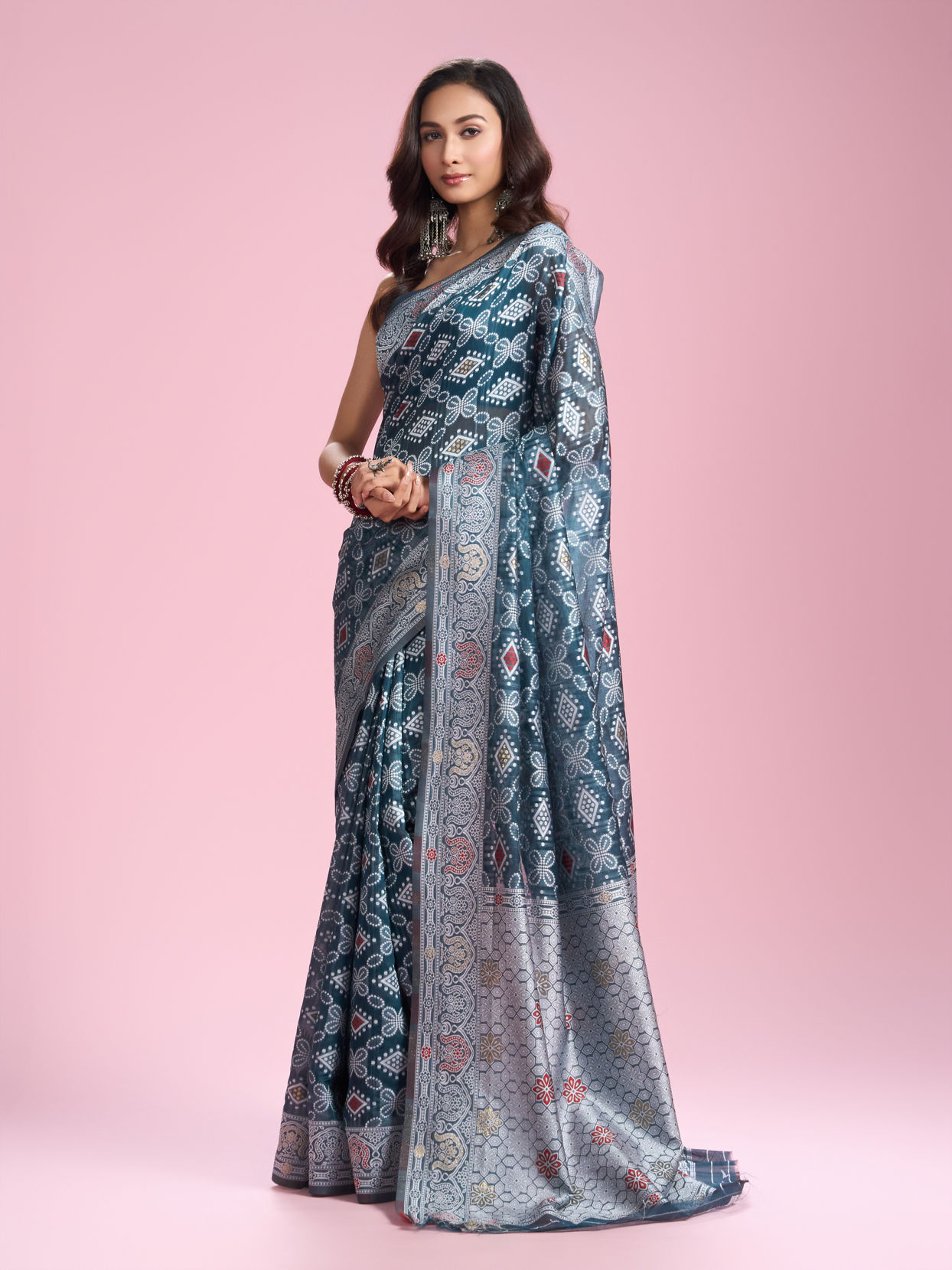 Mohey Women Emerald Expression Saree