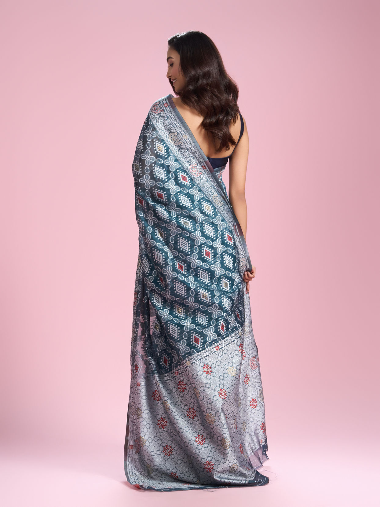 Mohey Women Emerald Expression Saree