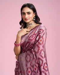 Mohey Women Coral Elegance Saree