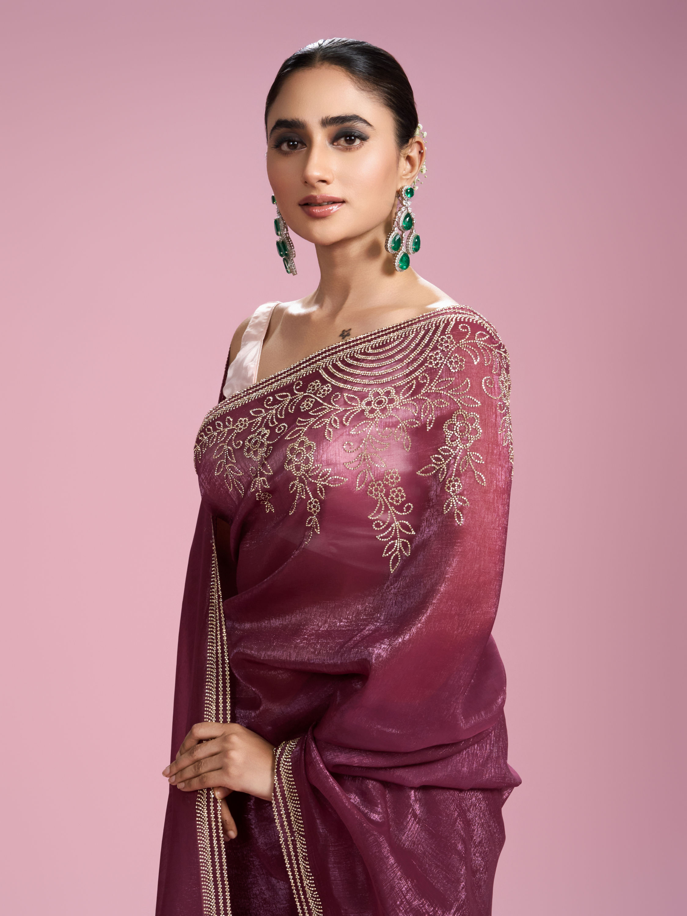 Mohey Women Boldly Chic Purple Saree