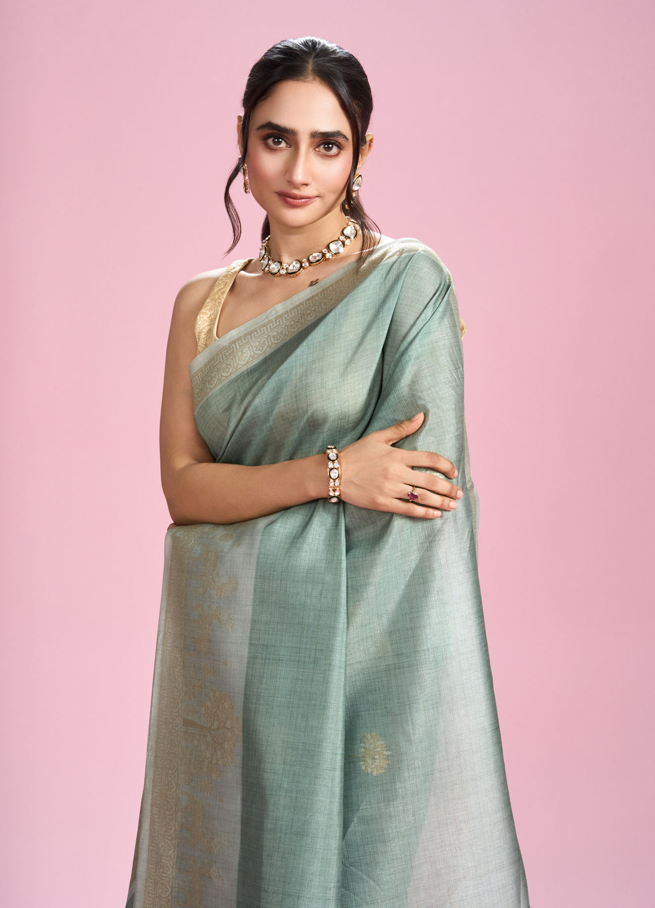 Mohey Women Pista Green Festive Elegance Saree