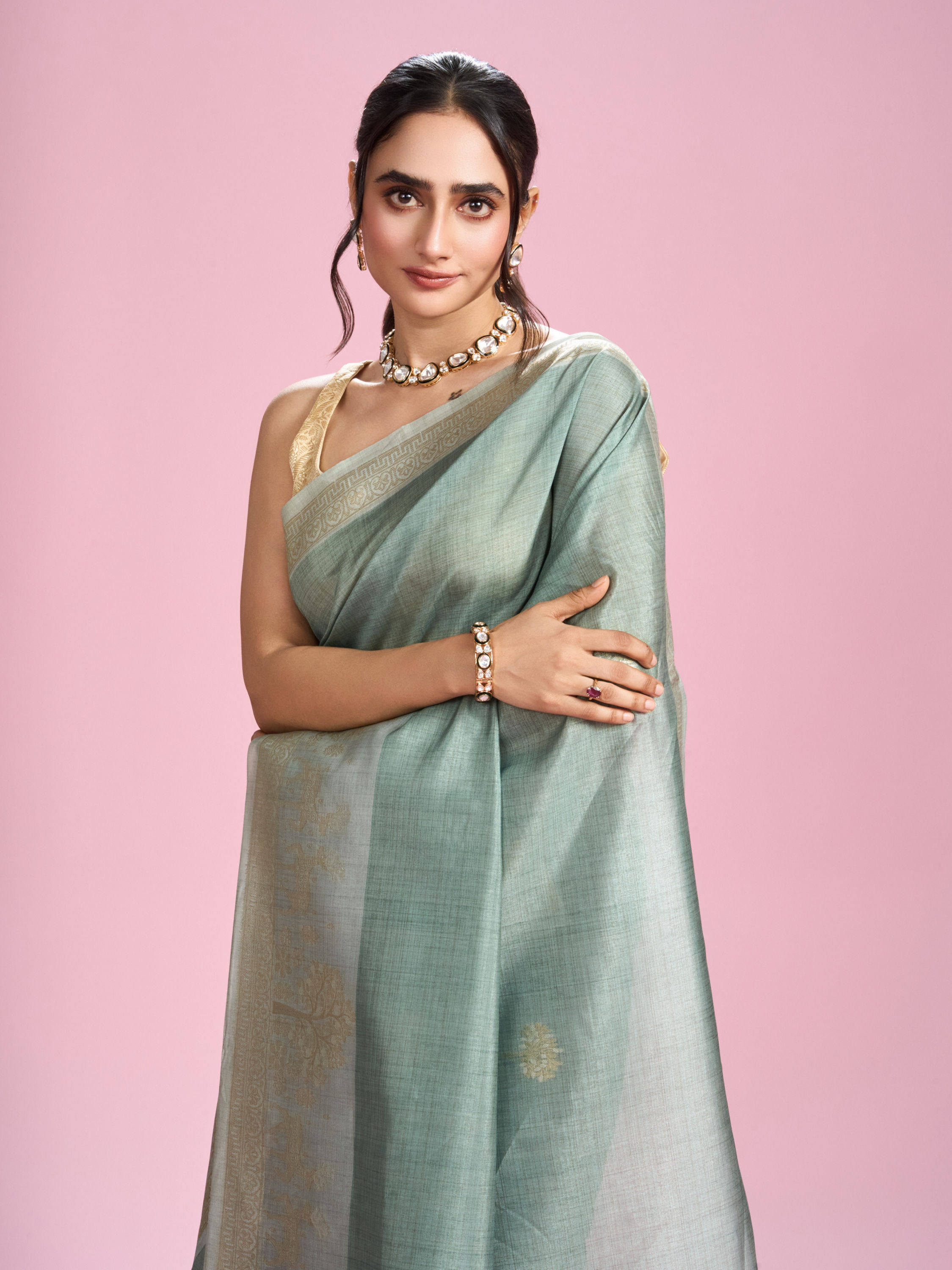Mohey Women Pista Green Festive Elegance Saree
