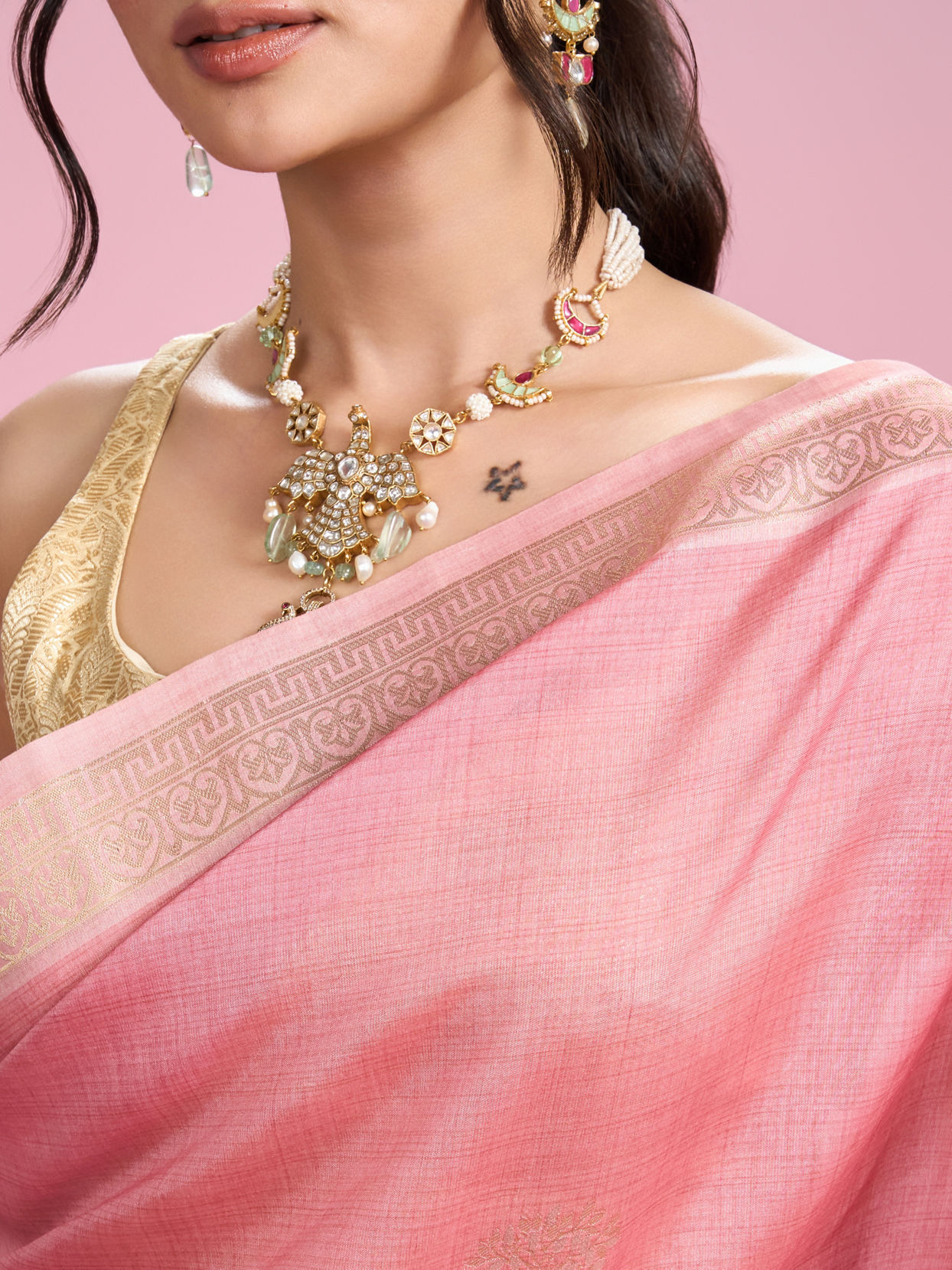 Mohey Women Pink Elegance Brilliance Saree