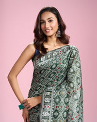 Mohey Women Timeless Green Elegance Saree