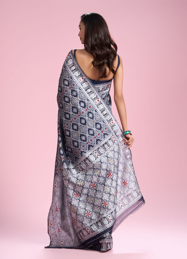 Mohey Women Mesmerizing Indigo Blue Saree