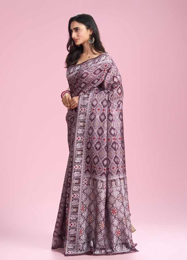 Mohey Women Coral Glory Saree