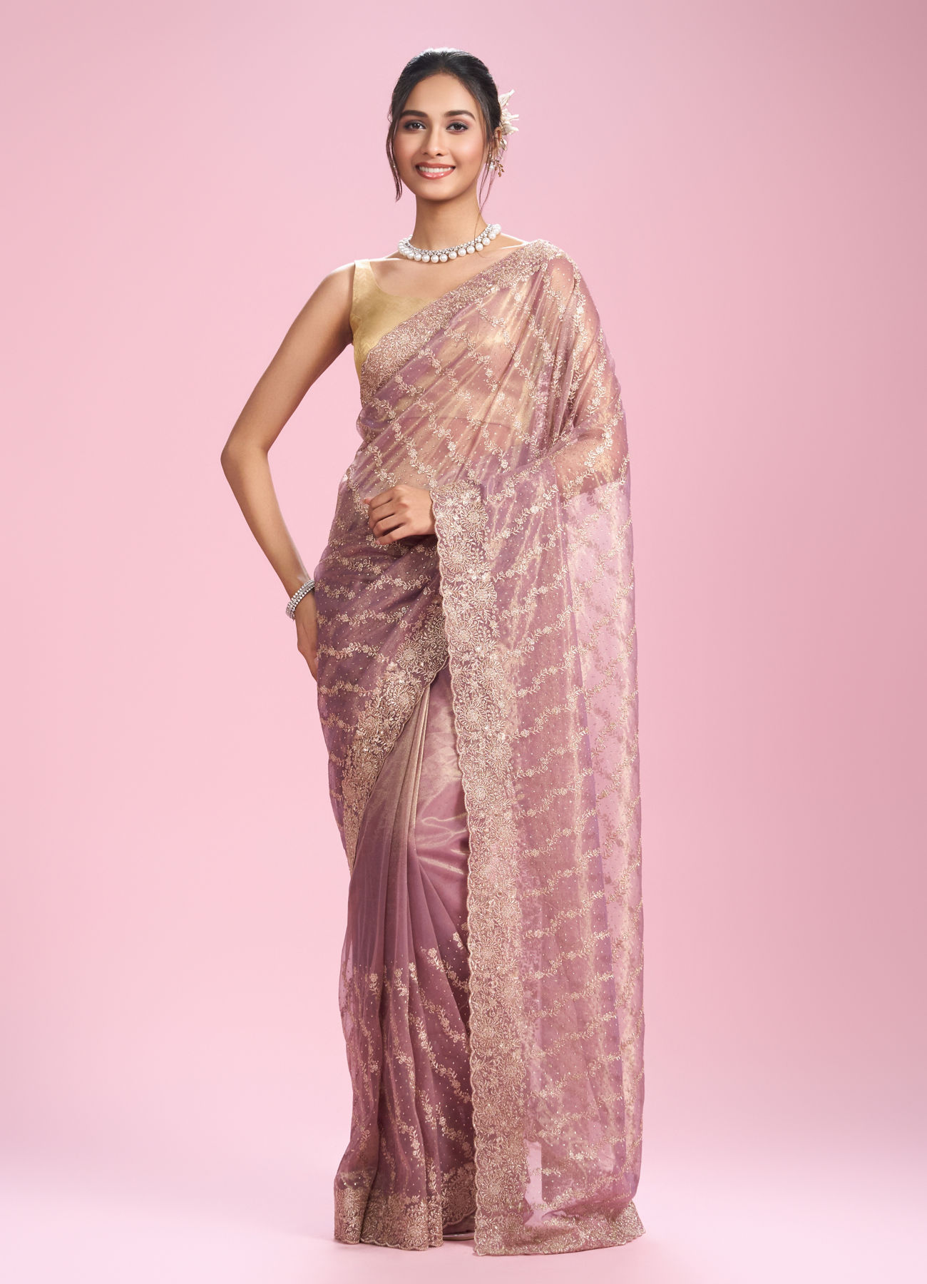 Mohey Women Enchanting Purple Net Saree
