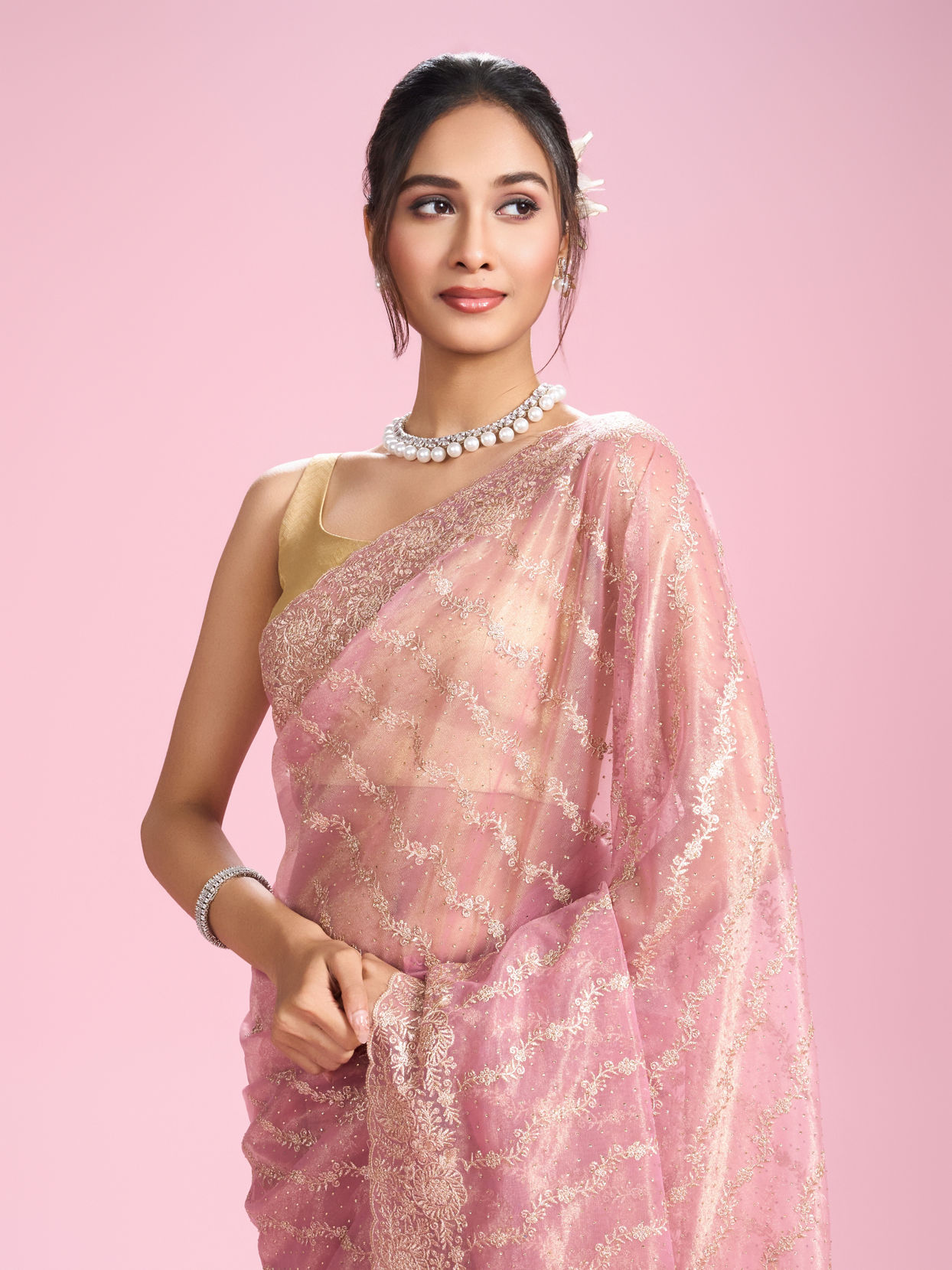 Mohey Women Elegant Pink Saree