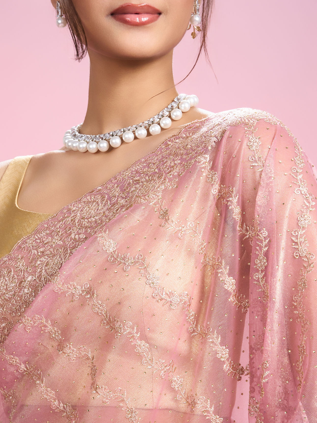 Mohey Women Elegant Pink Saree