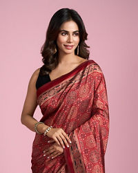Mohey Women Radiant Red Art Silk Saree