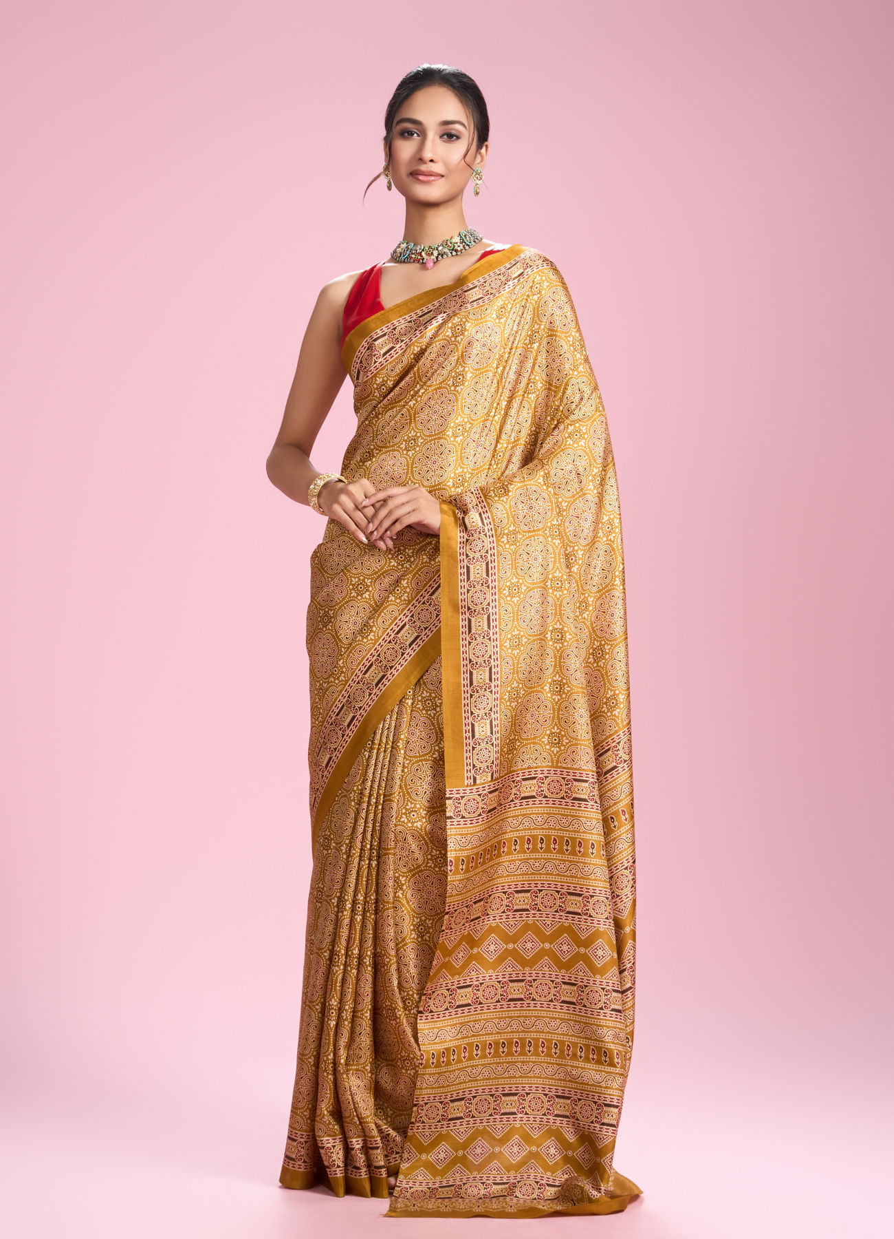 Mohey Women Mustard Yellow Elegance Saree