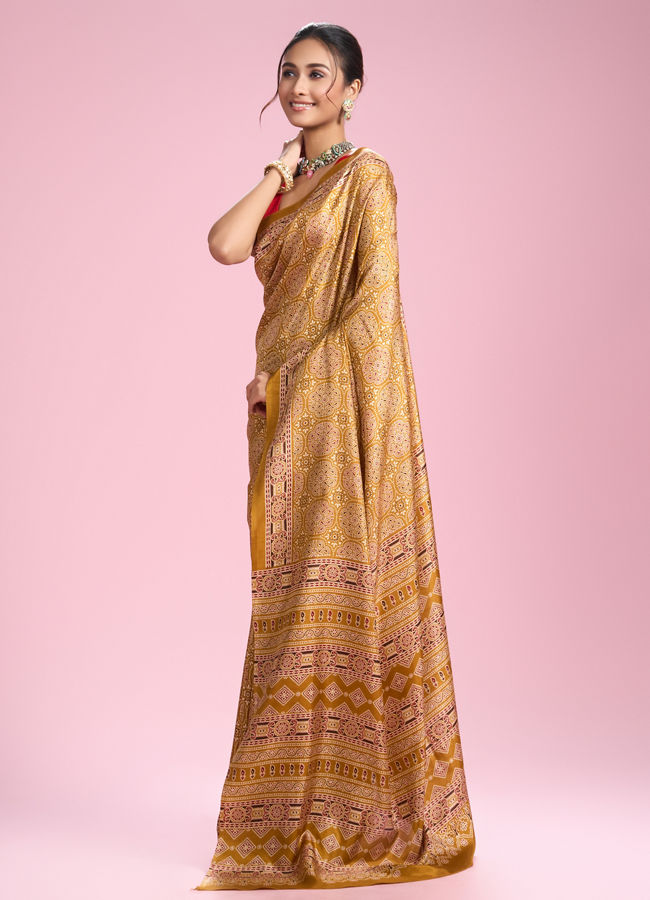 Mohey Women Mustard Yellow Elegance Saree