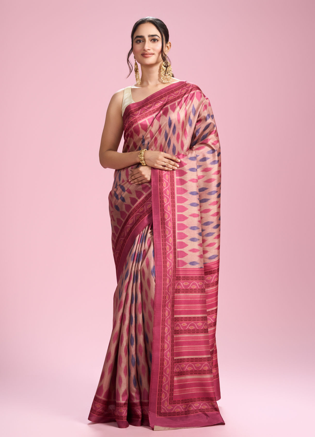 Mohey Women Pink Radiance Saree