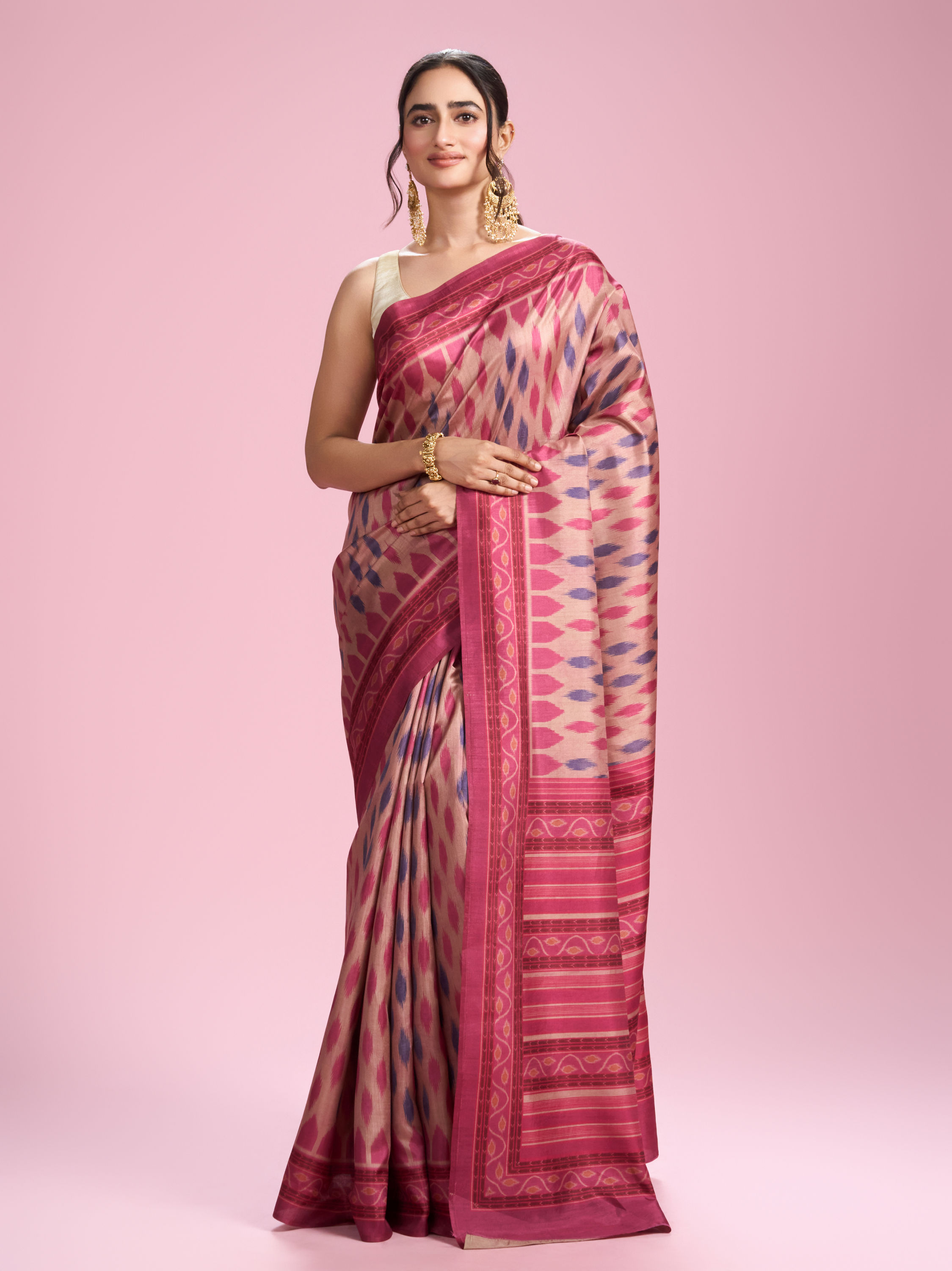 Mohey Women Pink Radiance Saree