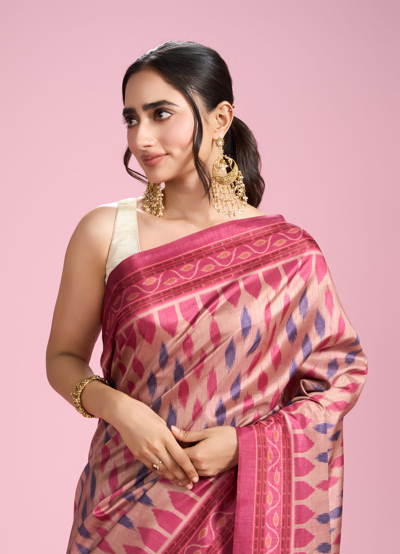 Mohey Women Pink Radiance Saree