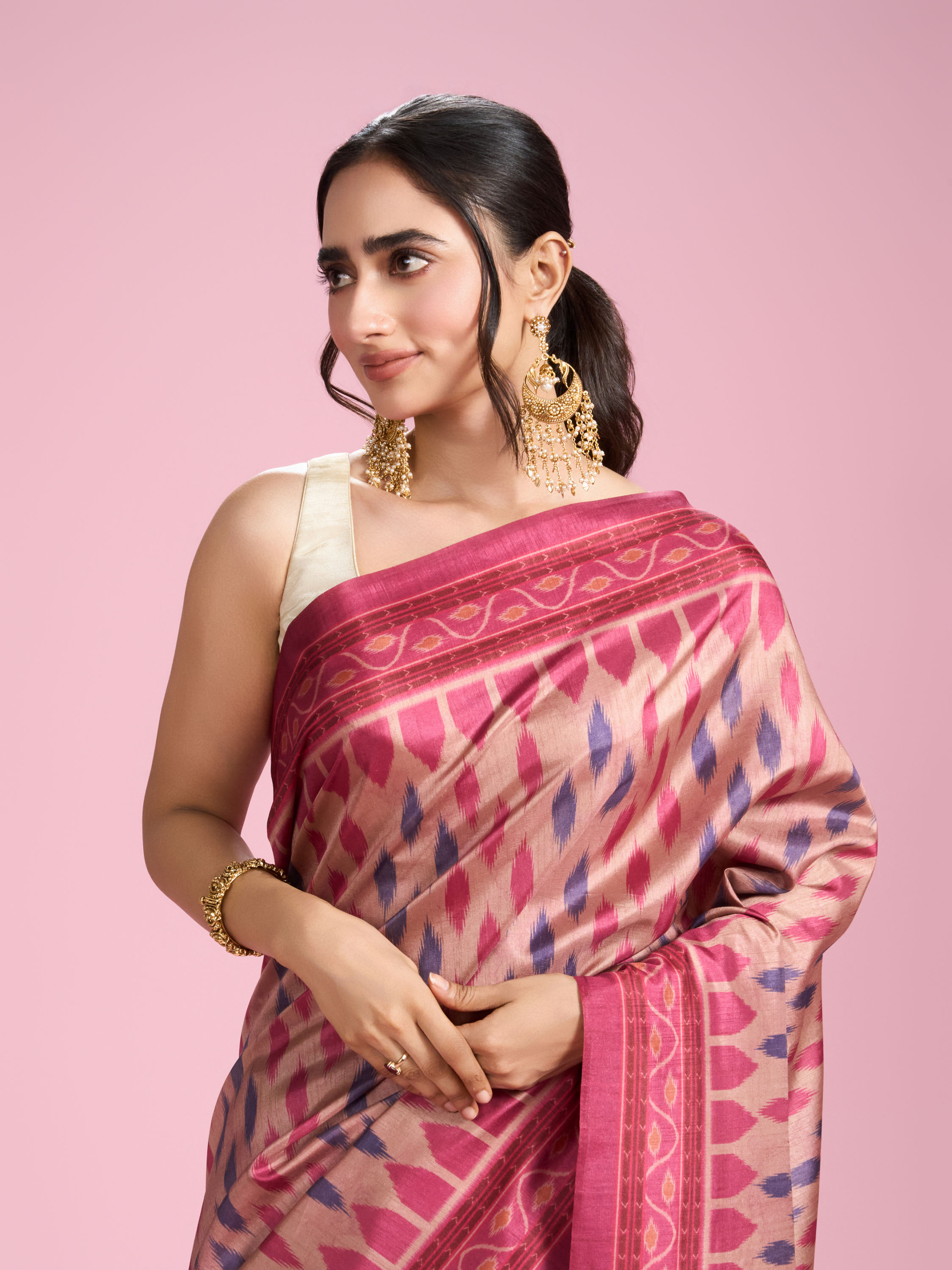 Mohey Women Pink Radiance Saree