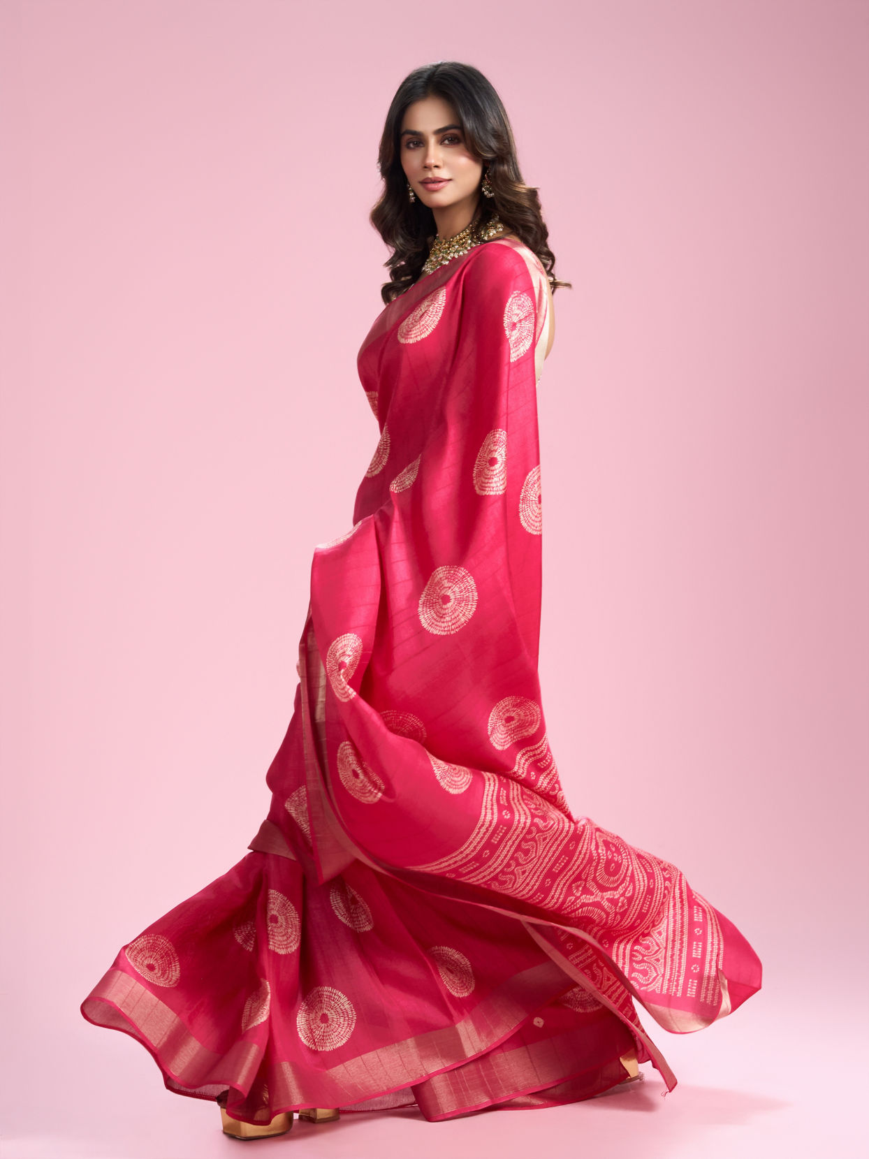 Mohey Women Radiant Pink Elegance Saree