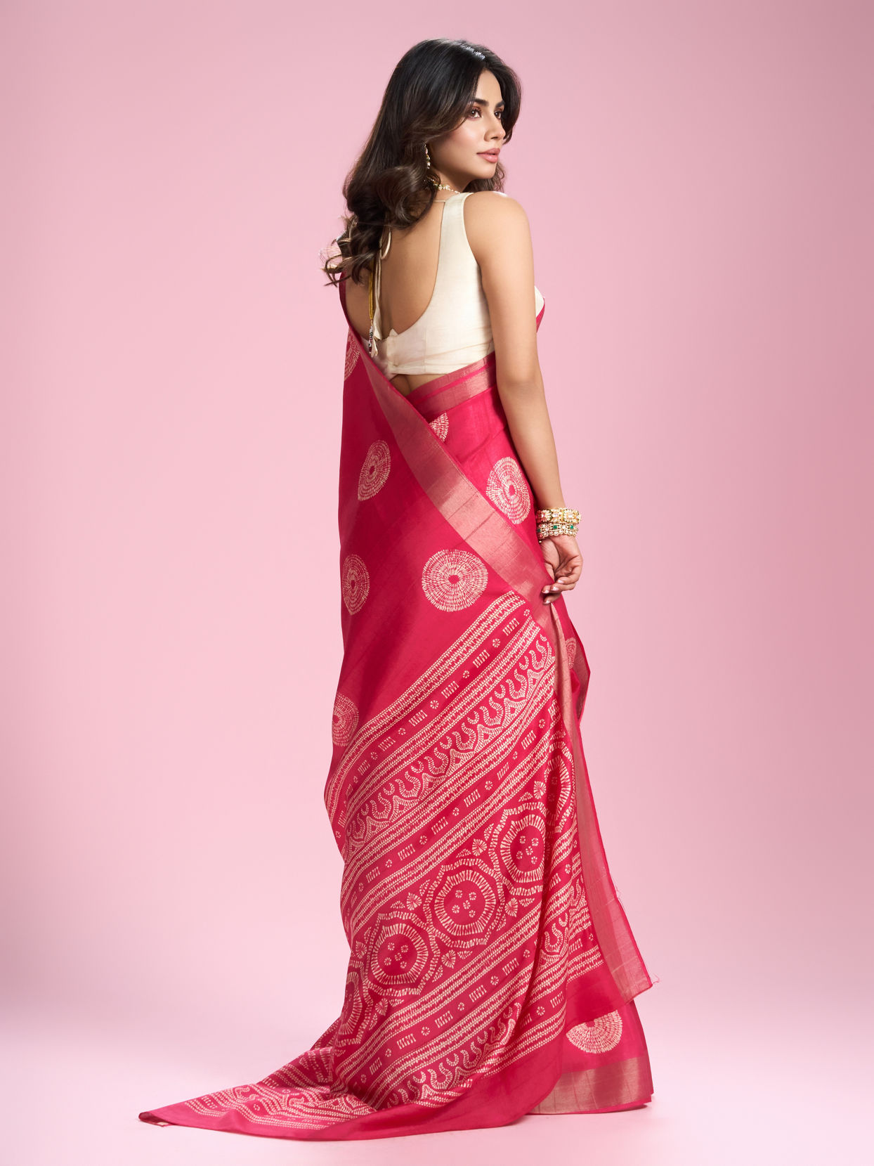 Mohey Women Radiant Pink Elegance Saree