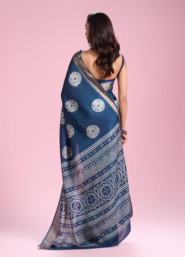 Mohey Women Enthralling Azure Elegance Saree