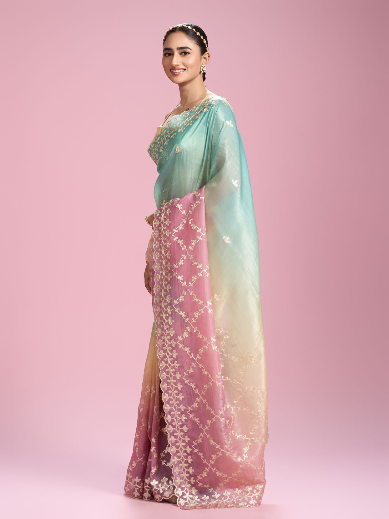 Mohey Women Pink Organza Splendour Saree