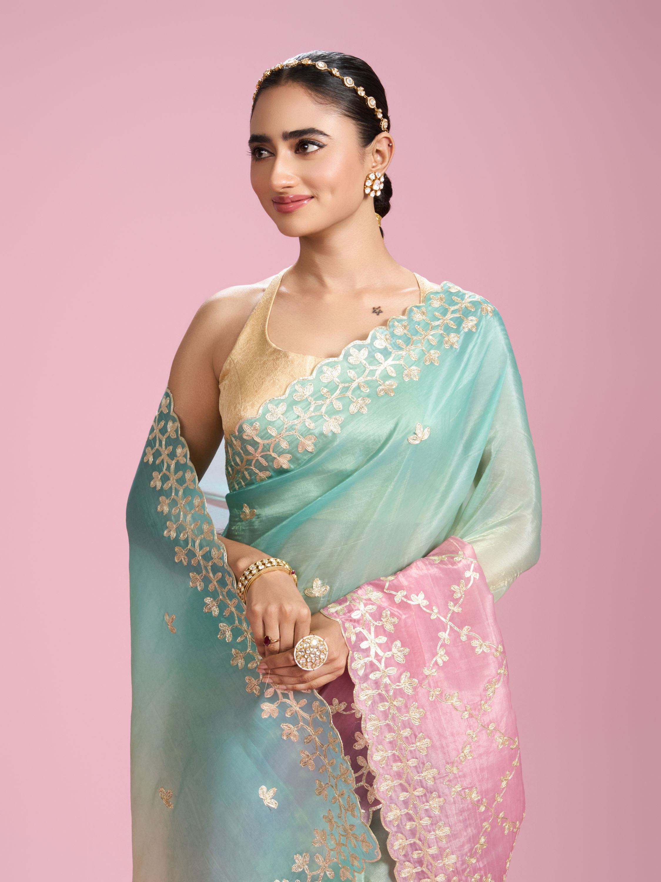 Mohey Women Pink Organza Splendour Saree