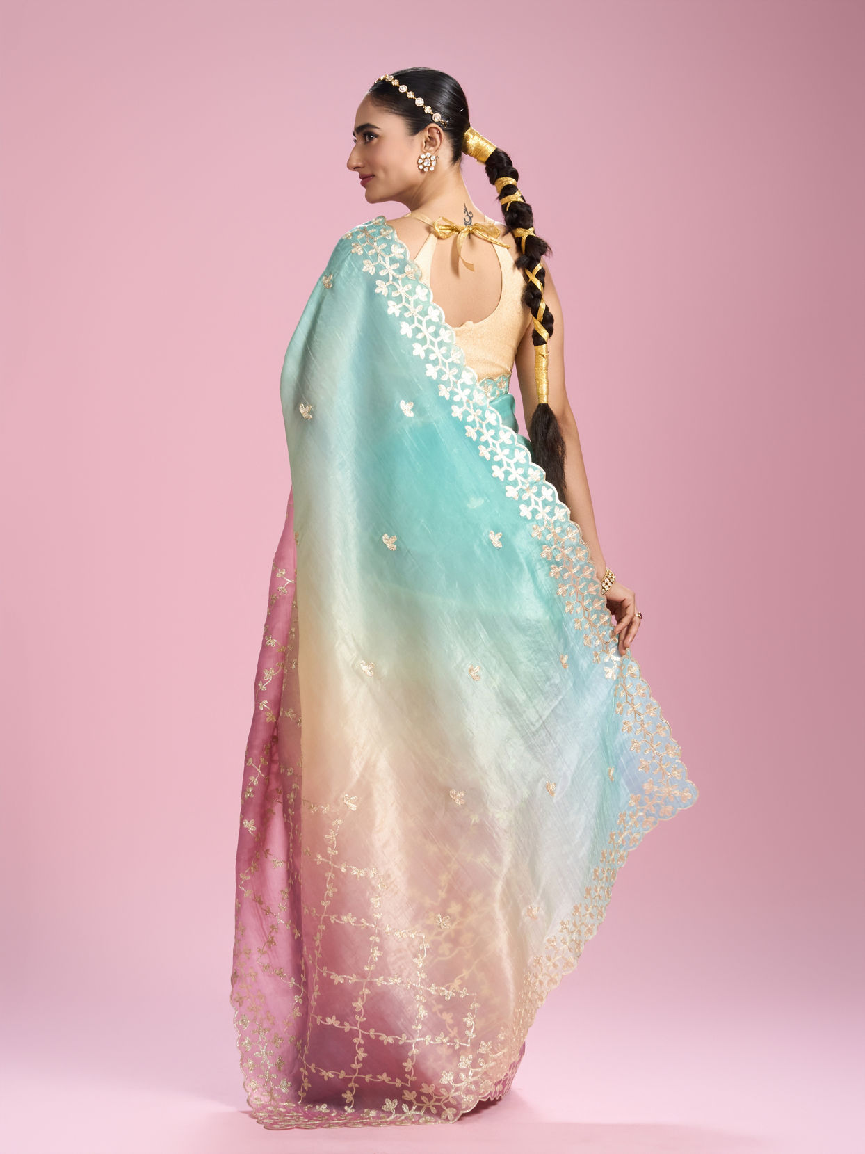 Mohey Women Pink Organza Splendour Saree