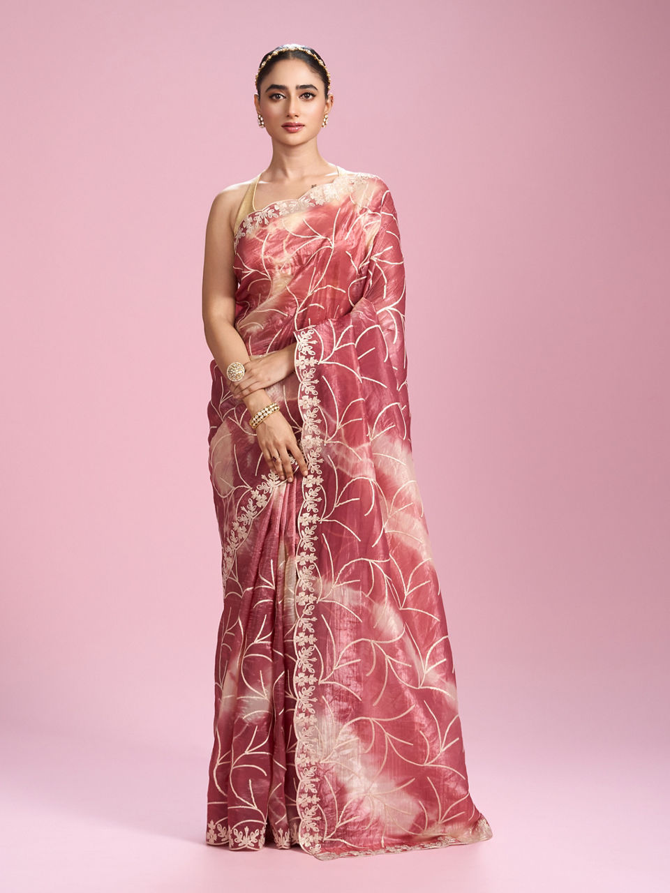 Mohey Women Pink Organza Saree