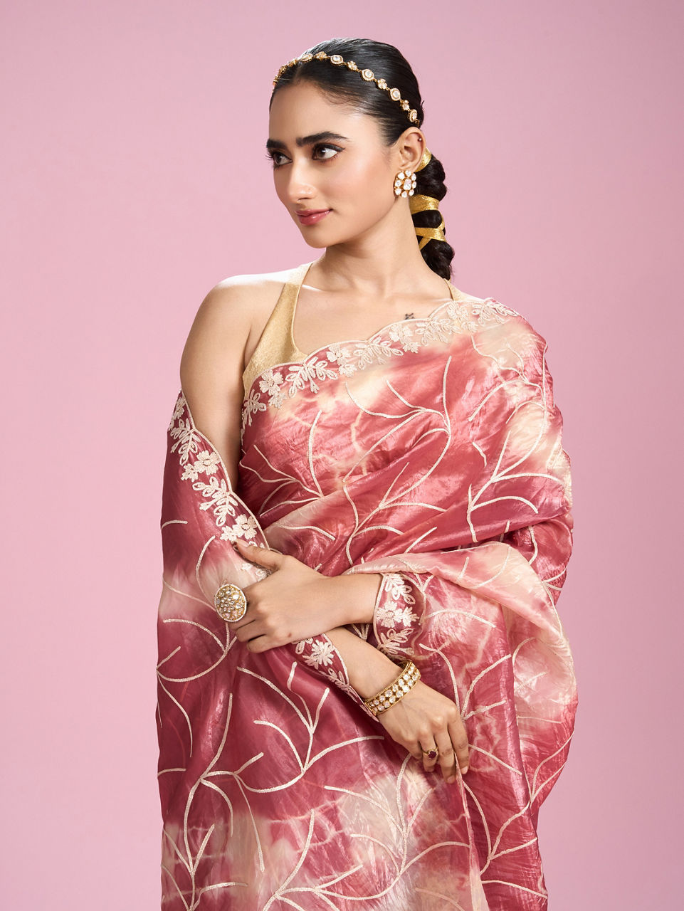 Mohey Women Pink Organza Saree