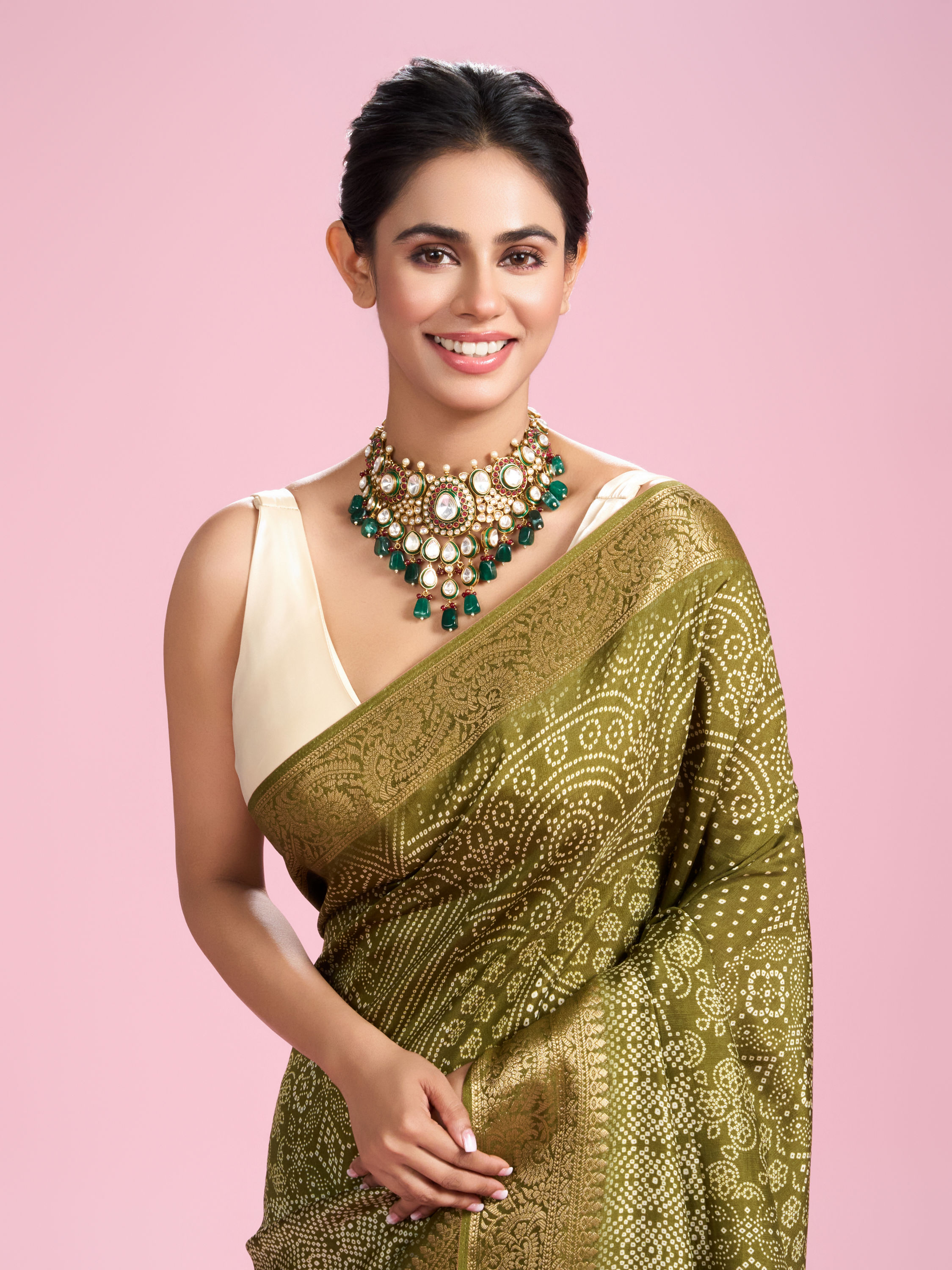 Mohey Women Mehandi Green Elegance Saree