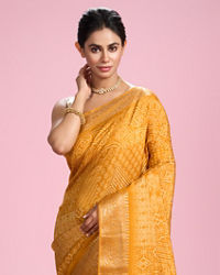 Mohey Women Ravishing Mustard Yellow Saree