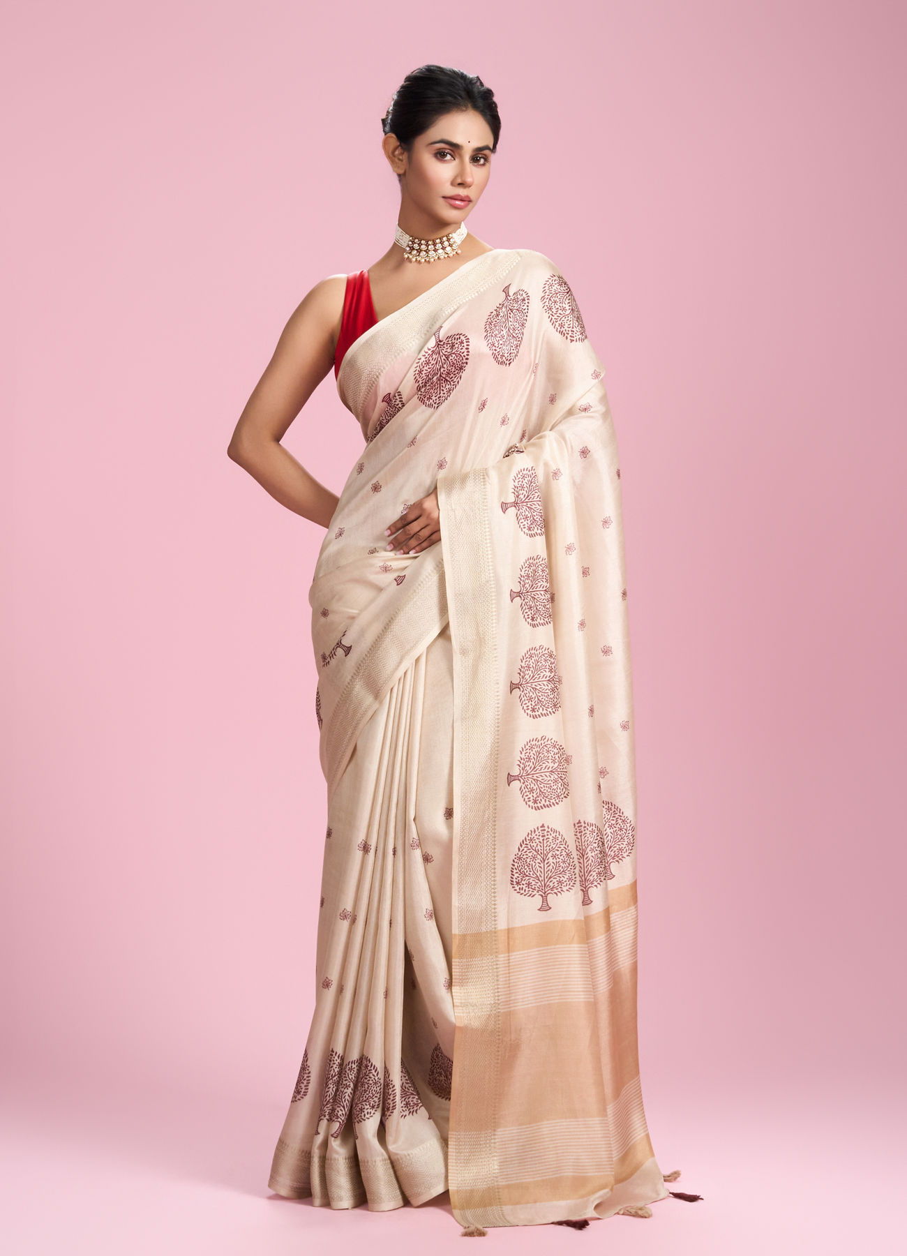 Mohey Women Cream Dream Elegance Saree