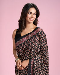 Mohey Women Black Embellished Satin Saree