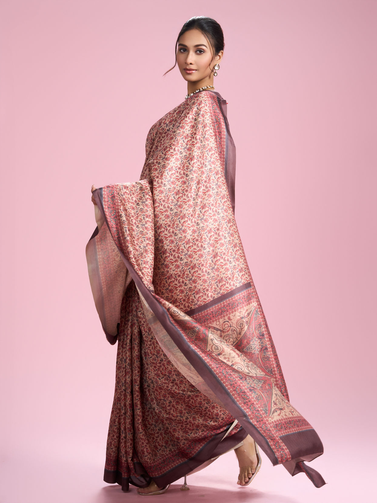 Mohey Women Glamorous Fawn Elegance Saree