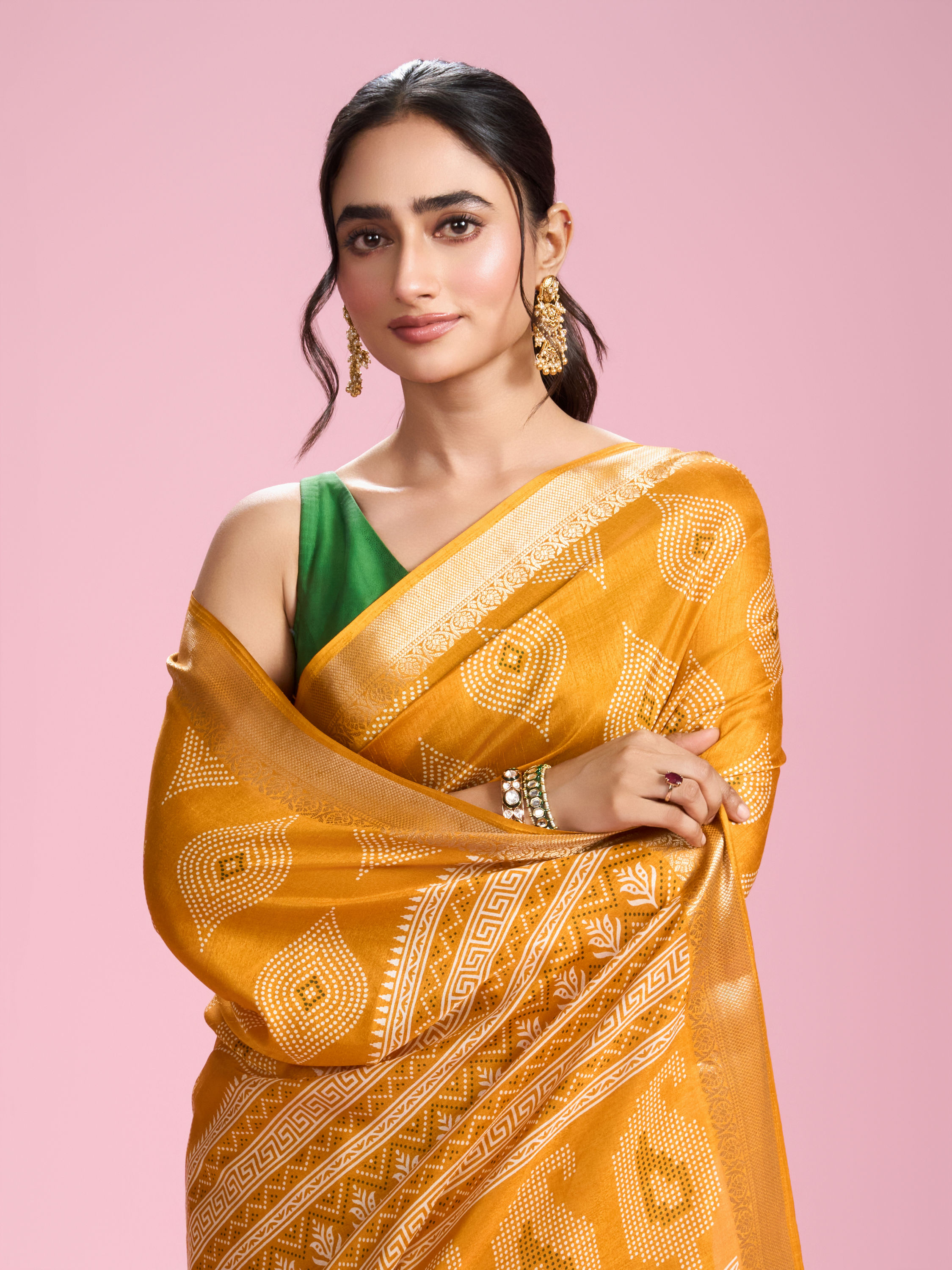 Mohey Women Radiant Mustard Yellow Saree