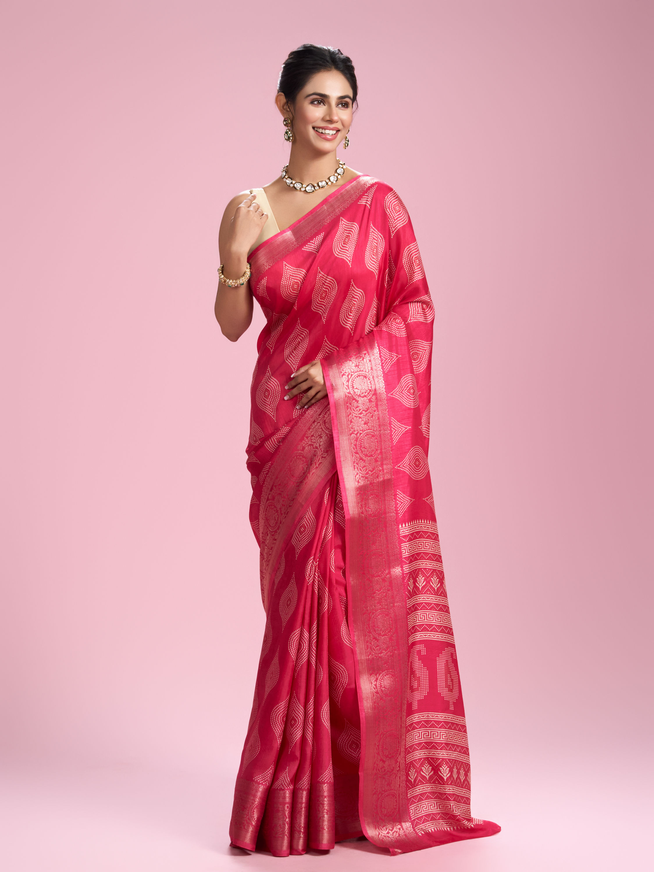 Mohey Women Pink Artistic Fiesta Saree