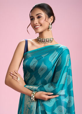 Mohey Women Ravishing Rama Green Saree