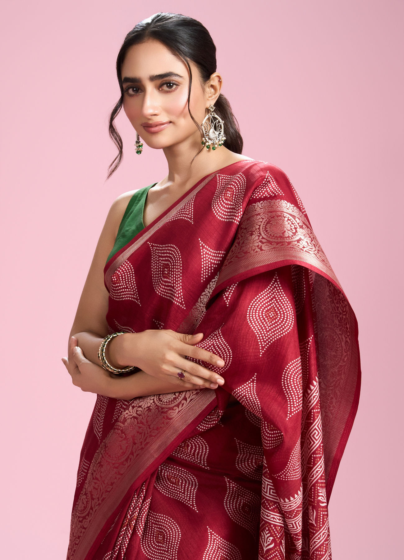 Mohey Women Rust Red Elegance Saree