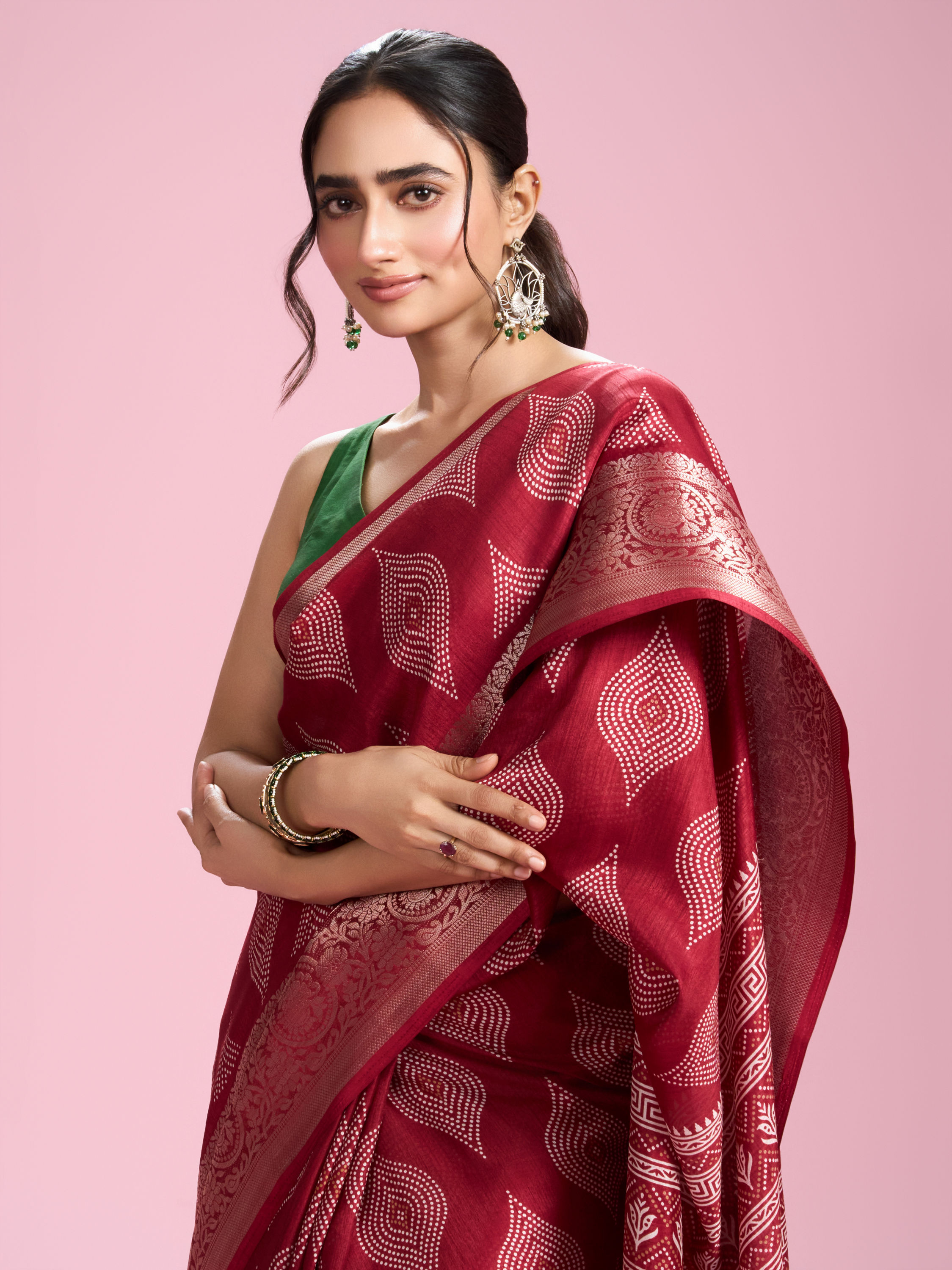 Mohey Women Rust Red Elegance Saree