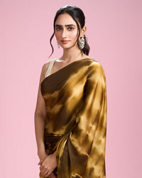 Mohey Women Emerald Enigma Satin Saree