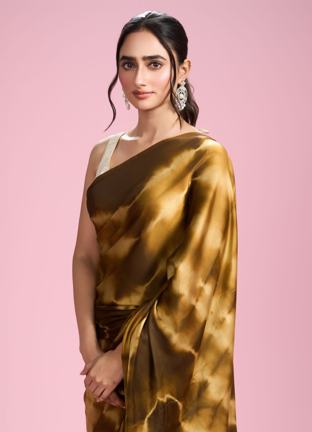 Mohey Women Emerald Enigma Satin Saree