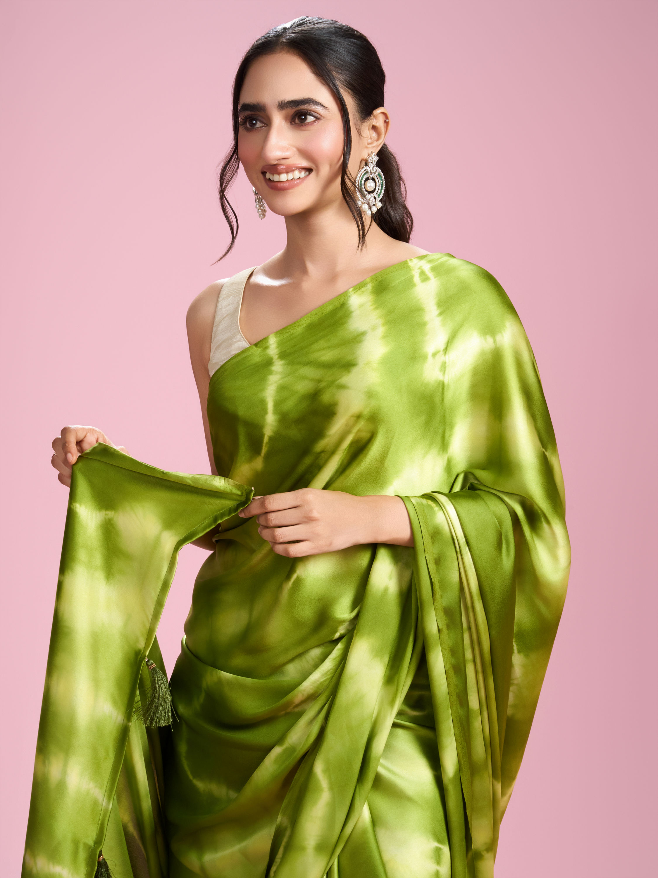 Mohey Women Emerald Satin Elegance Saree