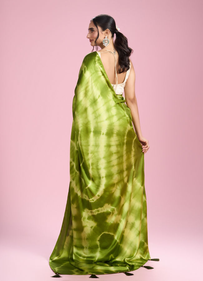Mohey Women Emerald Satin Elegance Saree