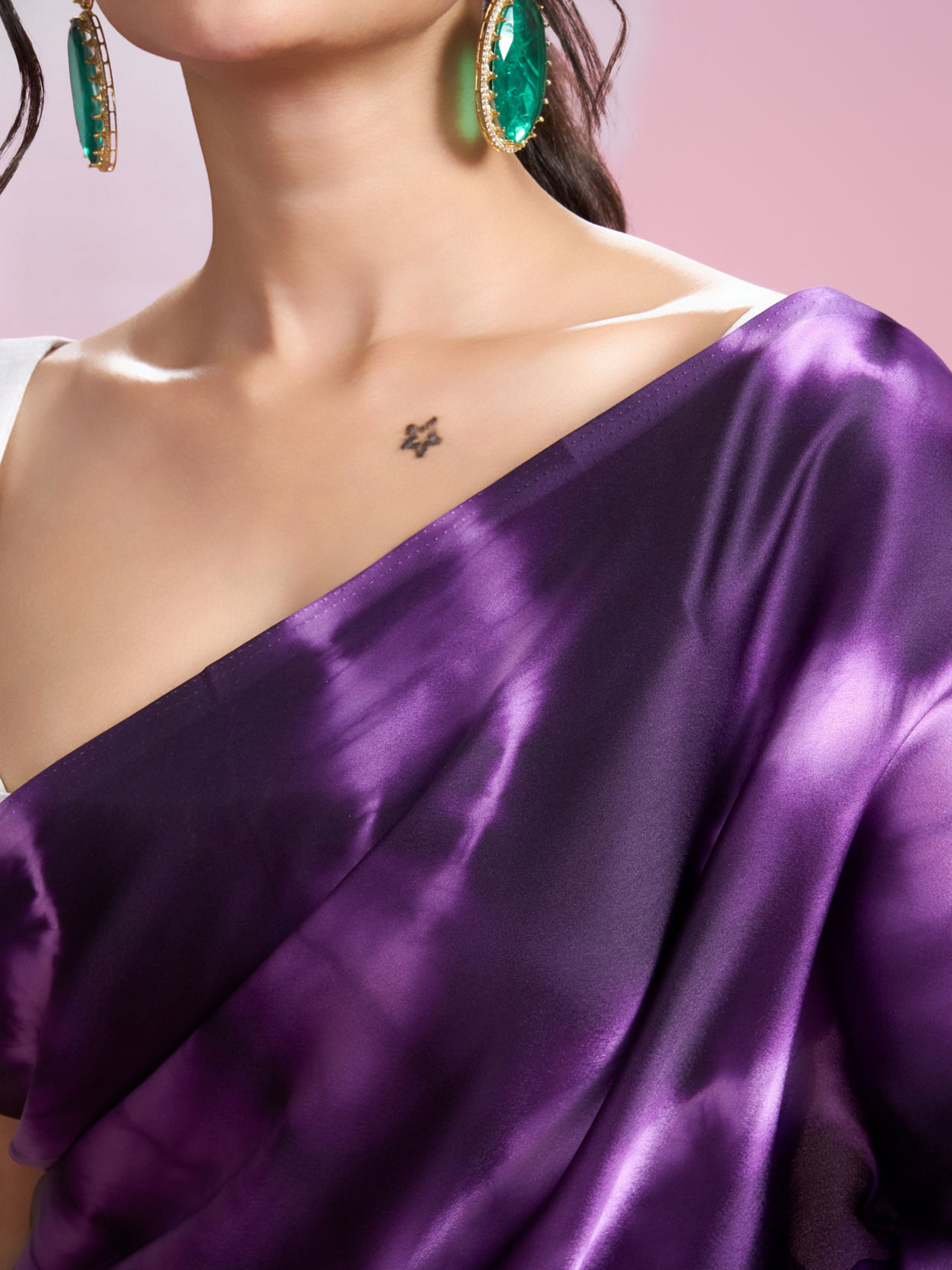 Mohey Women Dark Purple Satin Radiance Saree