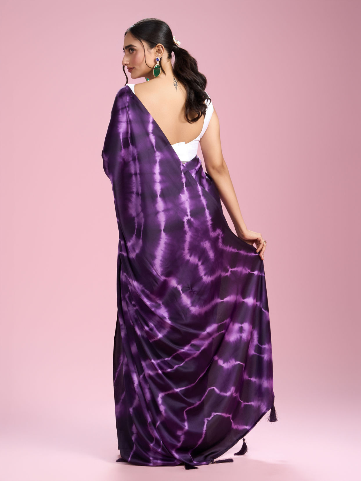 Mohey Women Dark Purple Satin Radiance Saree