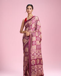Mohey Women Enchanting Wine Saree
