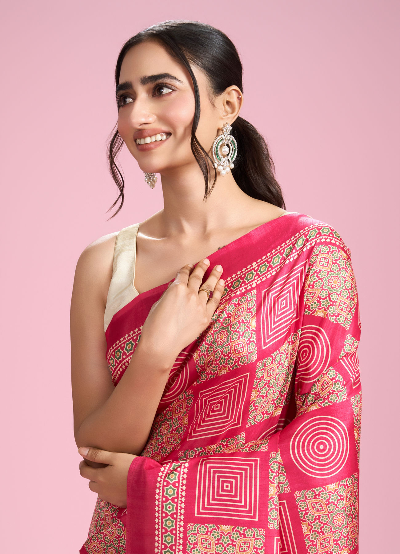 Mohey Women Exquisite Rani Pink Saree